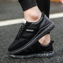 Load image into Gallery viewer, 2017 Men Shoes Male Breathable Sports Shoes Wear Resistant Outdoor Running Shoes Shockproof Antiskid Shoes Black White