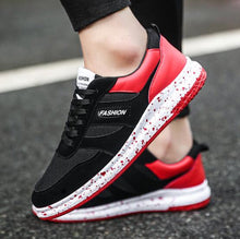 Load image into Gallery viewer, 2017 Men Shoes Male Breathable Sports Shoes Wear Resistant Outdoor Running Shoes Shockproof Antiskid Shoes Black White
